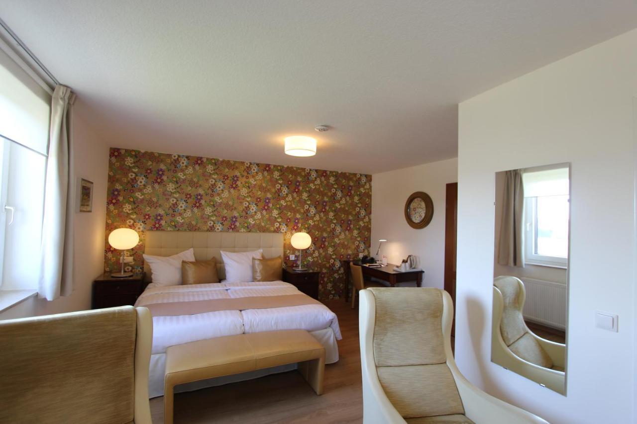 Boutique Hotel Restaurant Hollerather Hof Hellenthal Eksteriør bilde