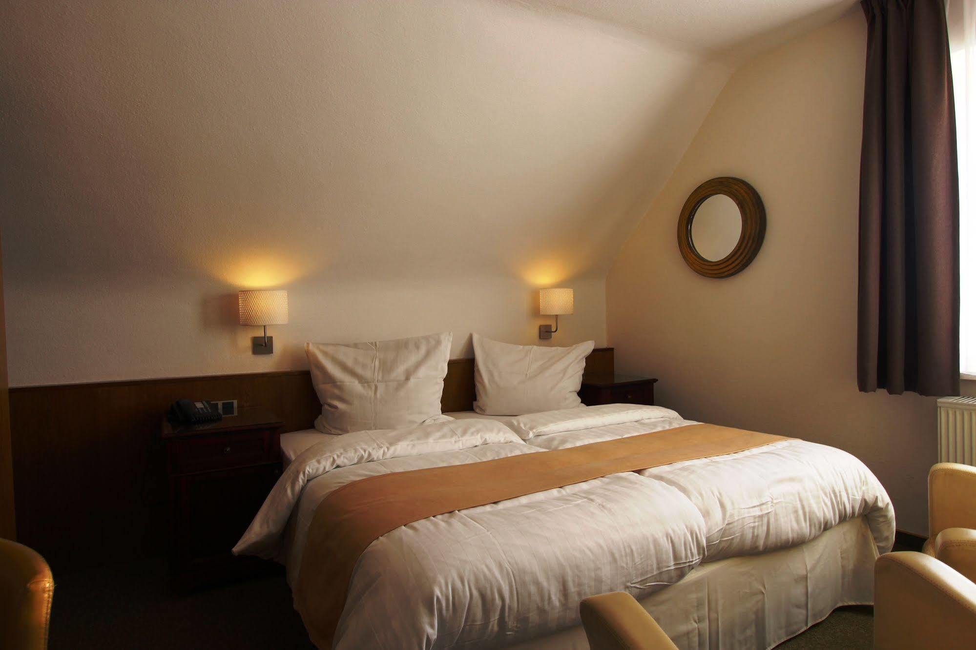 Boutique Hotel Restaurant Hollerather Hof Hellenthal Eksteriør bilde